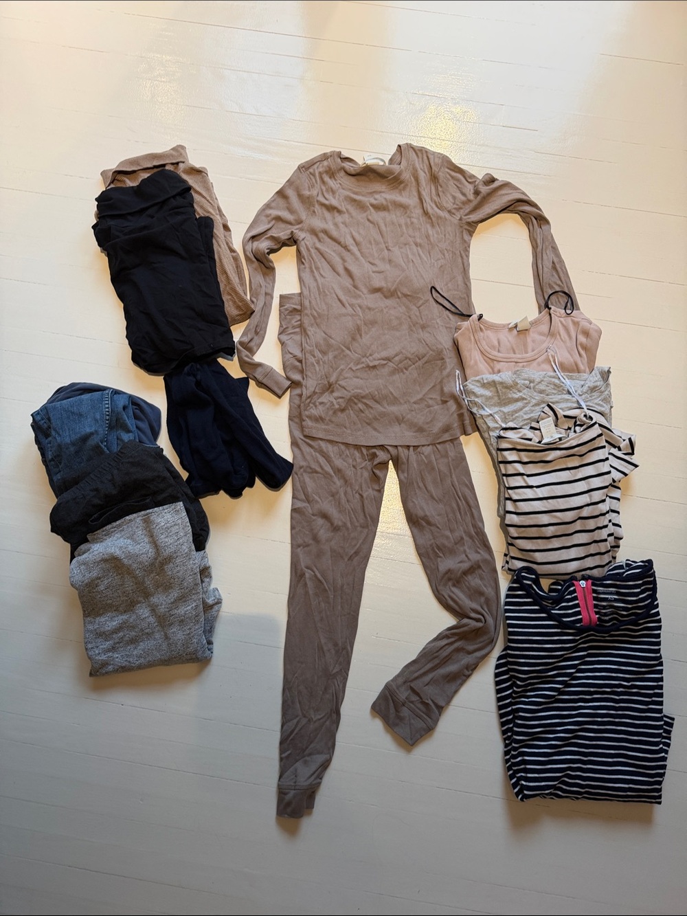 small Maternity outfits and lounge Mama